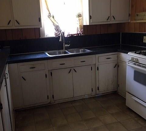 4th image of 714 W Lake Dr