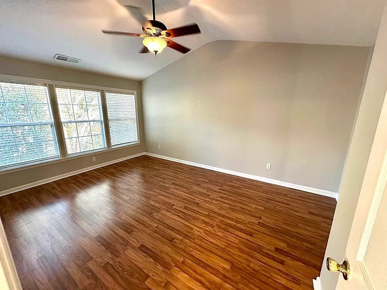 2125 McKenzie Creek Dr — Photo 14