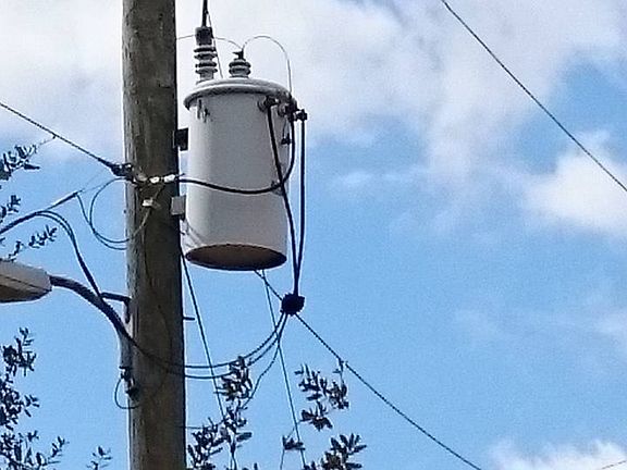 Transformer and street light