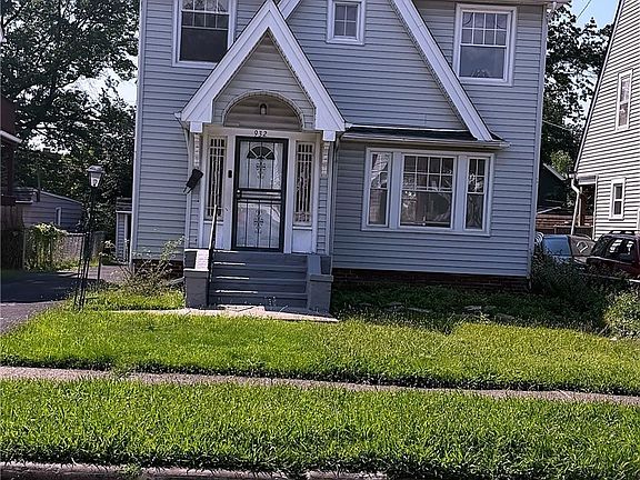 2nd image of 932 Vineshire Rd