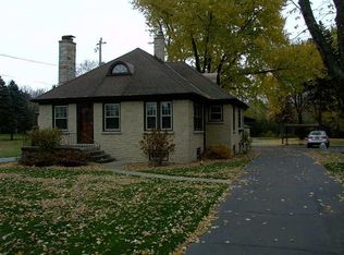 10436 N Cedarburg Rd, Mequon, WI 53092