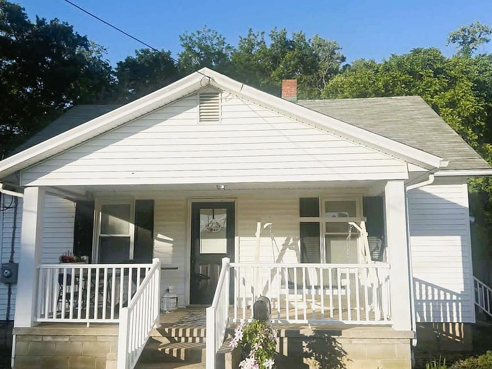 1st image of 402 Catherine St
