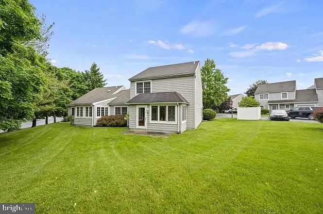 262 Crescent Dr — Photo 24