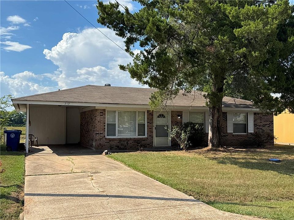1st image of 212 Sylvan Dr