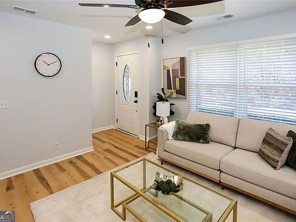 3rd image of 1745 Rockbridge Rd NW