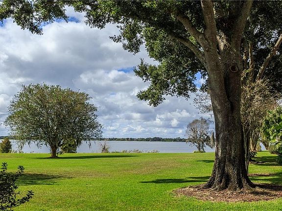 2nd image of 408 Laurel Cove Way