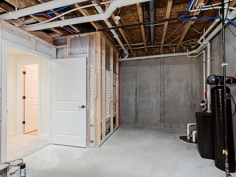 10264 Normandy Way — Photo 35