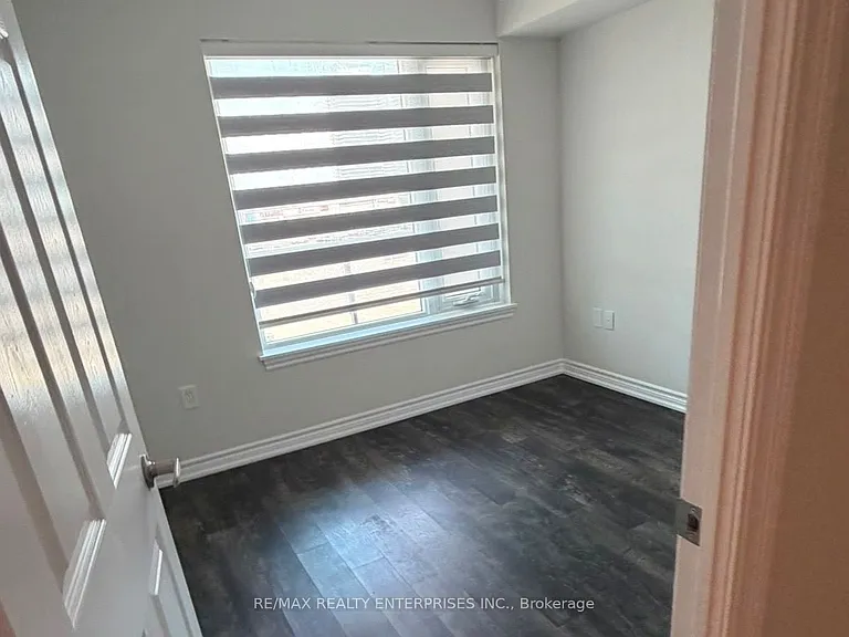 716 Main St E #502 — Photo 7
