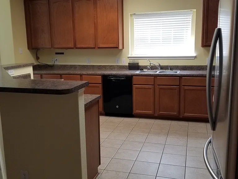 312 Apache Ledge — Photo 4