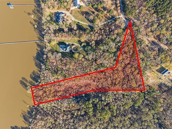 2nd image of 3532 Barretts Ferry Dr