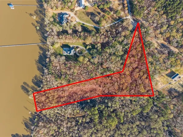 3532 Barretts Ferry Dr, Williamsburg, VA 23185