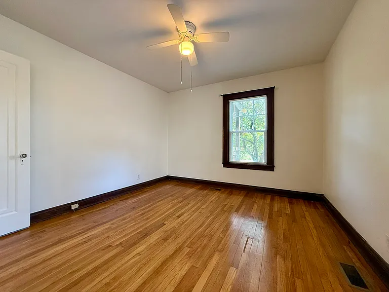 1104 Ellison Ave — Photo 6