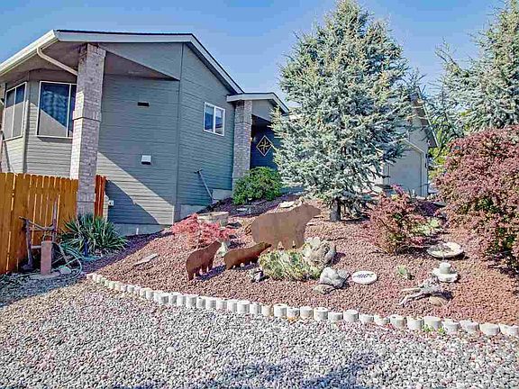5th image of 3801 Riverhill Dr