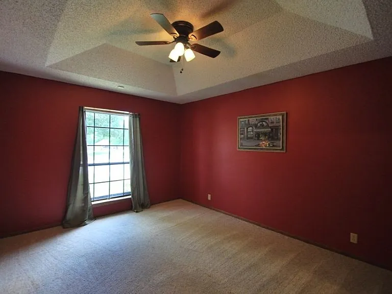 601 W Rieck Rd — Photo 9