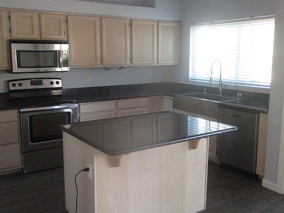 5th image of 4032 E Tanglewood Dr