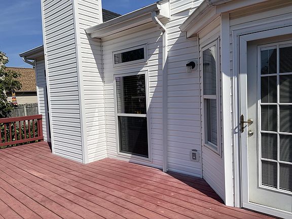 3rd image of 829 Warthling Ct