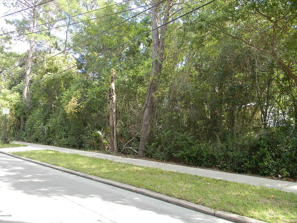 1st image of 534 E 4th St