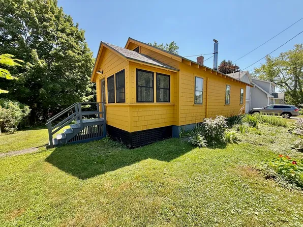 1 Vickery Street, Augusta, ME 04330