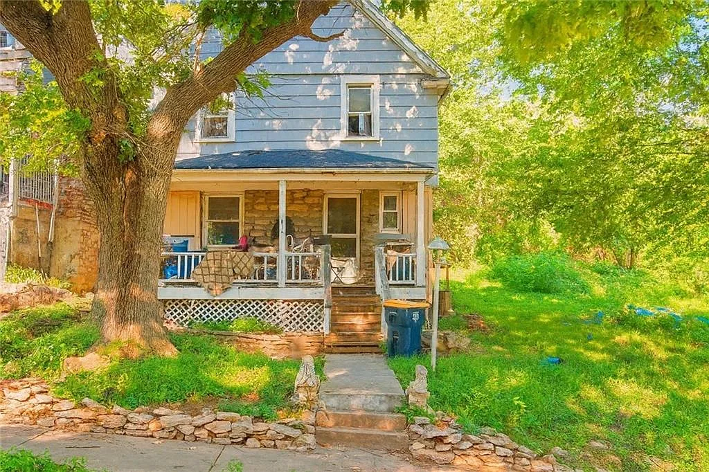 812 Beacon Ave, Kansas City MO - Owner Finance Home