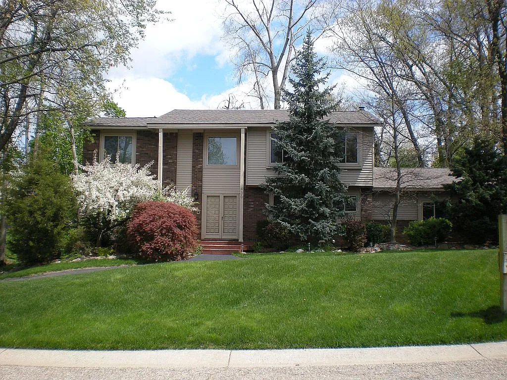 439 Melinda Cir photo 1