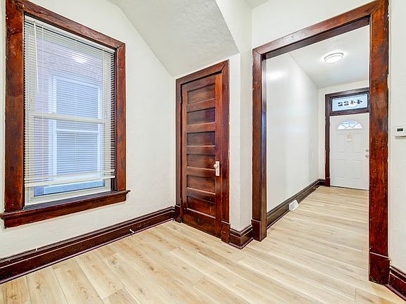 5th image of 4422 Holly Ave #1