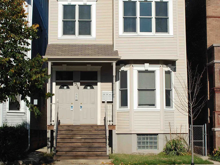 1314 W Addison St #1F — Photo 17