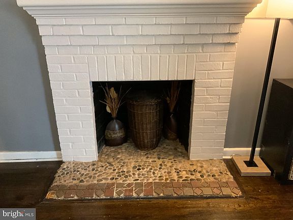 3rd image of 7004 Halleck St