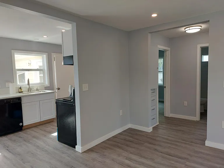 3345 SE 56th Ave — Photo 3