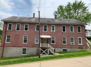 572 W 5th St, Dubuque, IA 52001