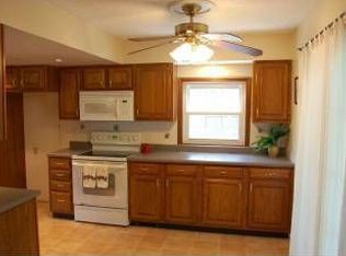 26 Muir St, Eureka, MO 63025