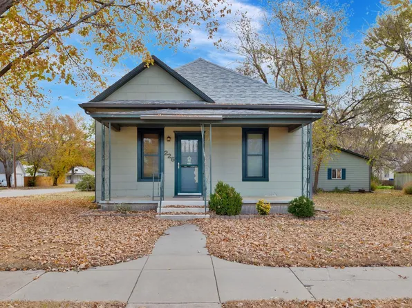 226 N Daily Rd, Mount Hope, KS 67108