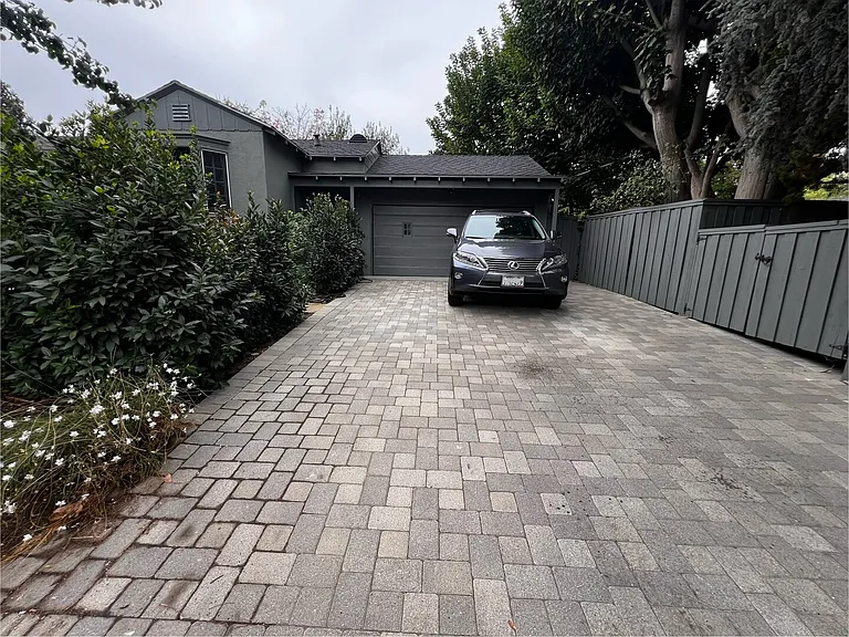 Morella Ave — Photo 22