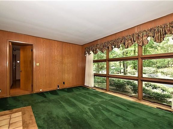 3rd image of 34375 Sherwood Dr