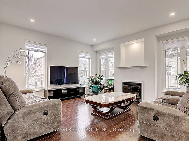 201 Bilbrough St — Photo 7