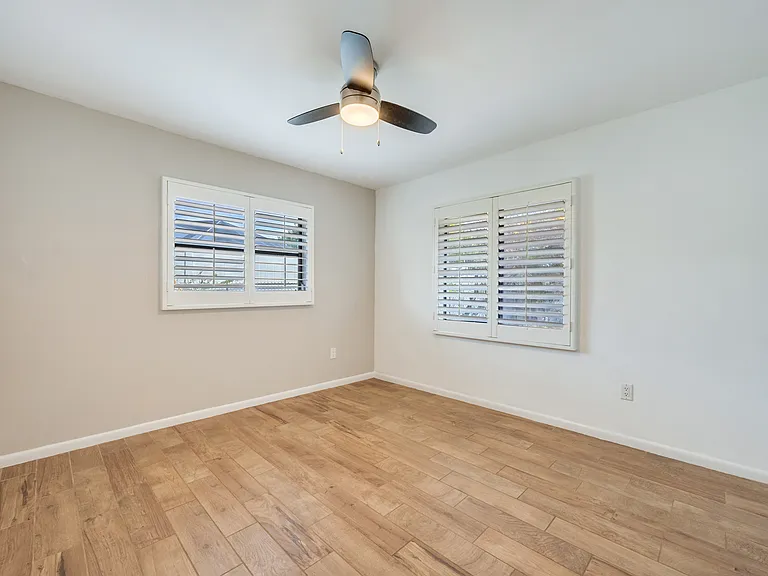 Azalea Ln — Photo 16