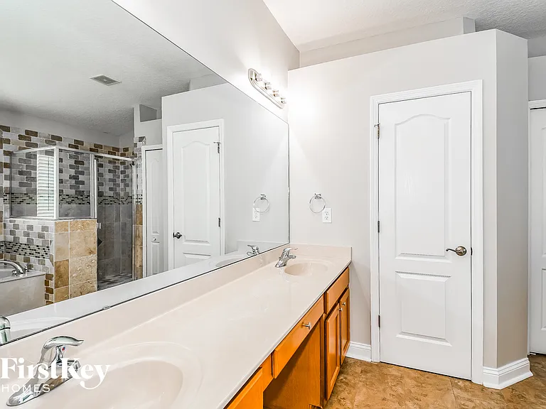 408 Spring Ridge Ct — Photo 10