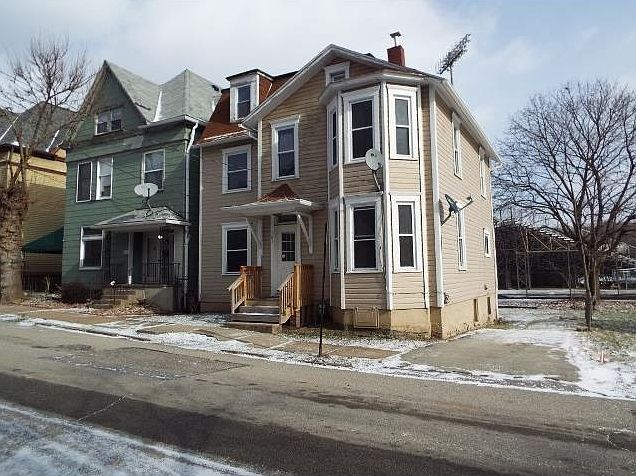 1st image of 121 Talbot Ave
