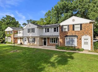 5062 W Colonial Ct, Milwaukee, WI 53220