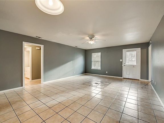5th image of 208 Aldridge St