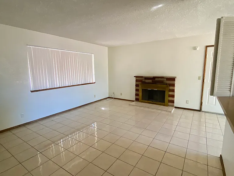 16463 Solvang Ave — Photo 8