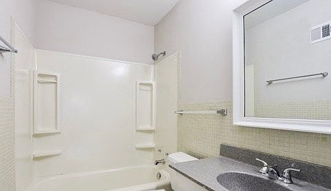 3rd image of 9324 Forestate Dr #6-2007