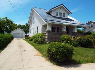 414 W Mission St, Strawberry Point, IA 52076