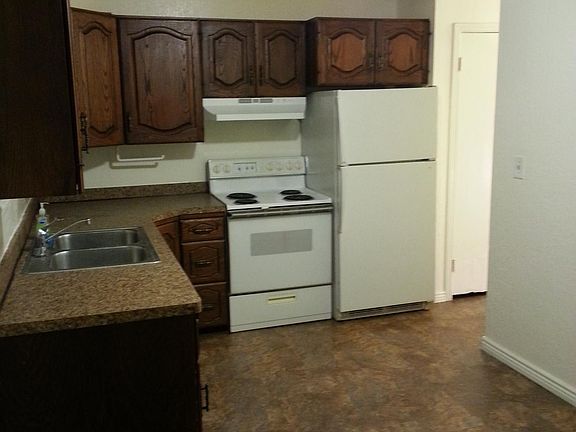 3rd image of 1054 N Victoria Way APT 1