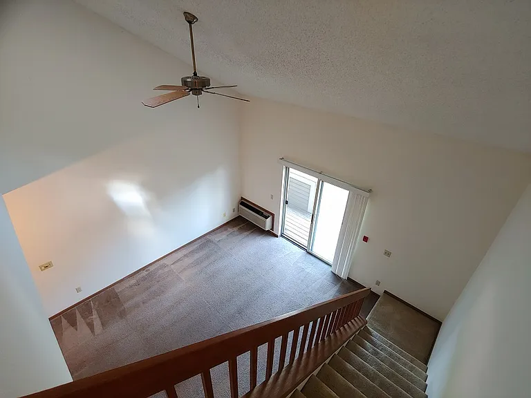 Woodfield Apartments — Photo 11