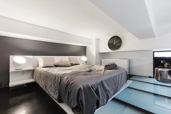 Rented by SERHANT. | media 9