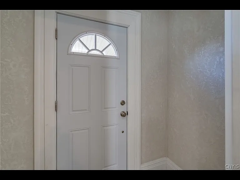 421 S Massey St — Photo 3