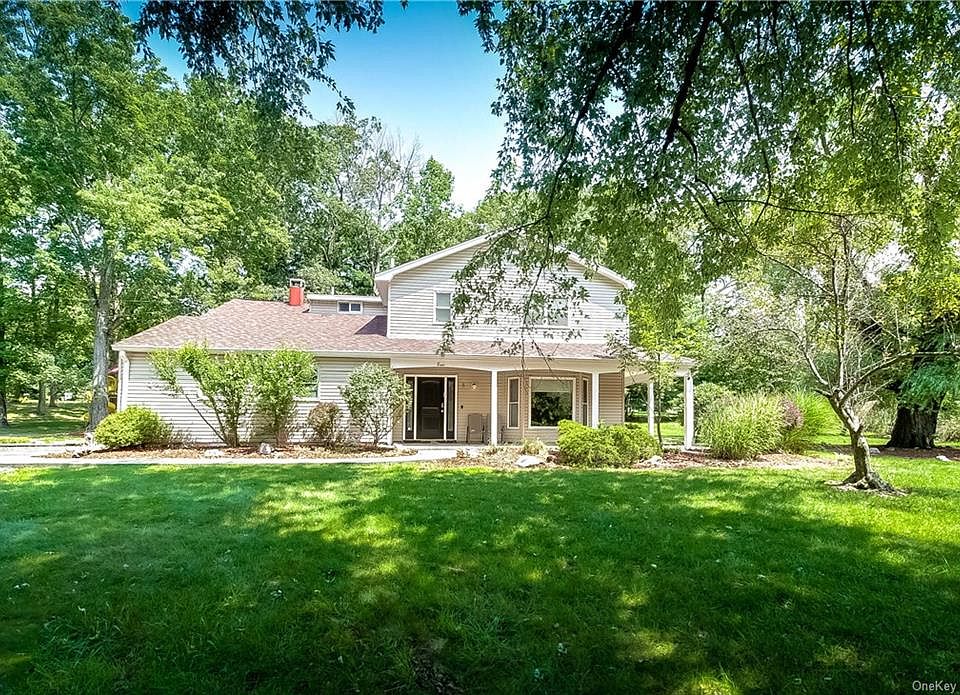 1st image of 8 Keith Dr