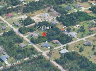 902 E 7th St, Lehigh Acres, FL 33972