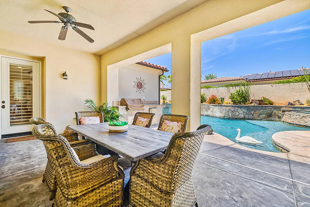 4 bed, 5.0 bath, 3650 sqft, $9,000 — Photo 1