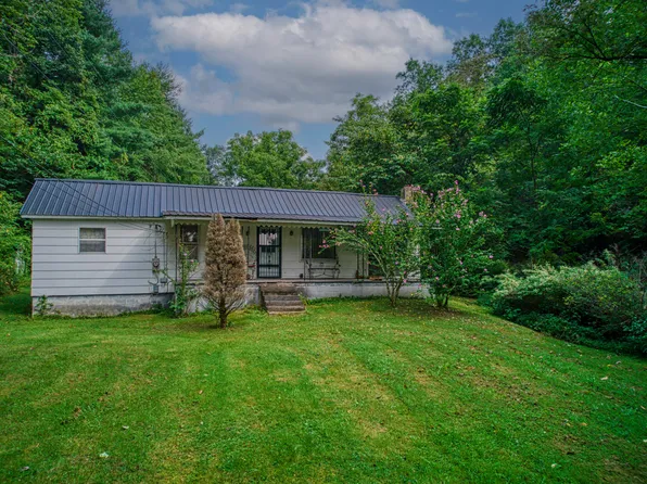 303 Hillman Holw, Olive Hill, KY 41164